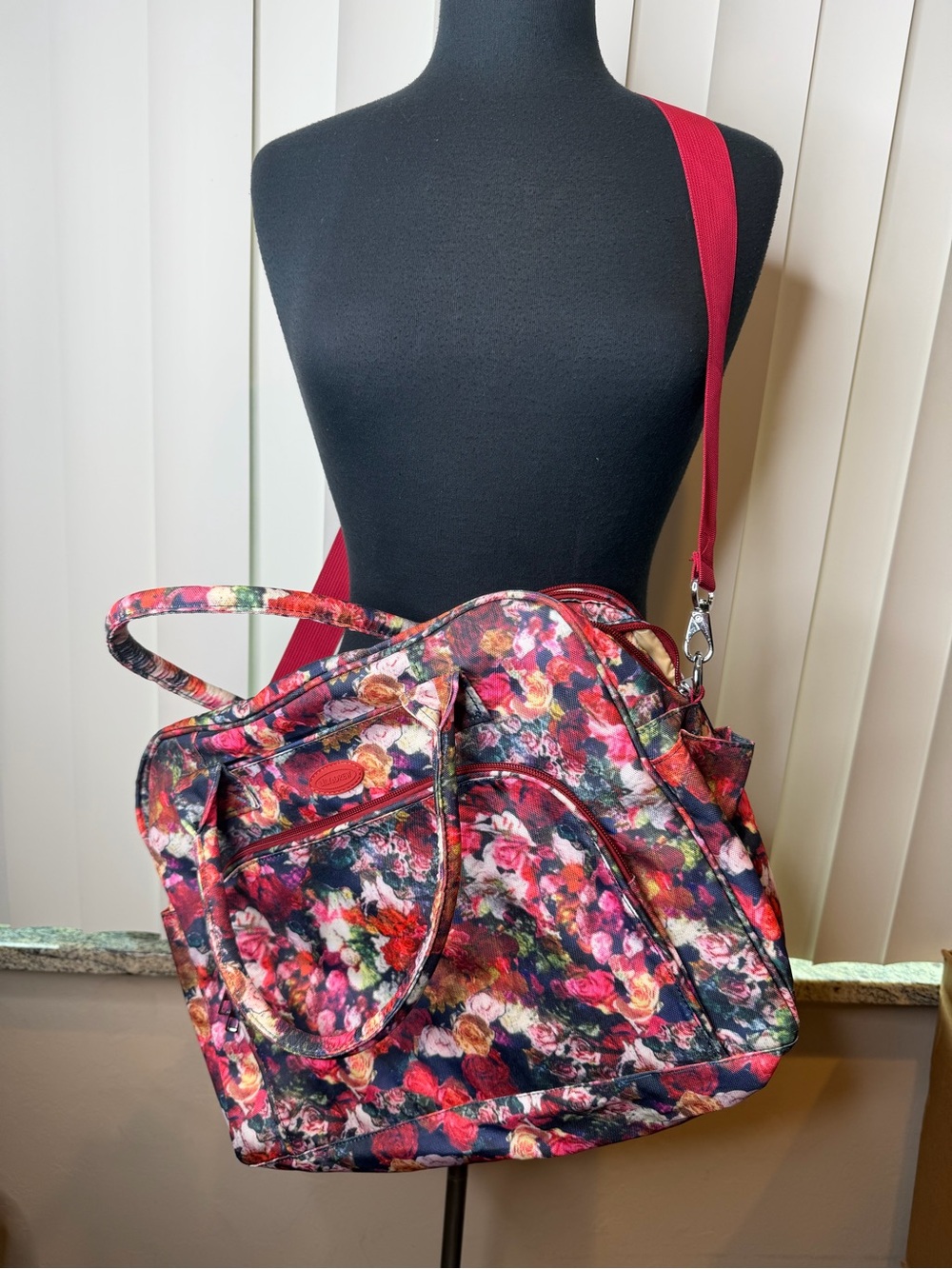 Lily & Drew Weekender Overnight Travel Shoulder Bag vibrant floral pattern NEW